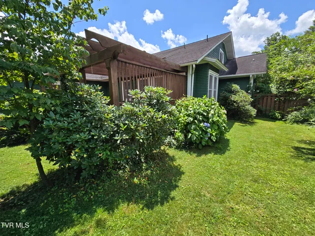 $334,500 | 113 West 2nd Street South, Big Stone Gap, VA 24219