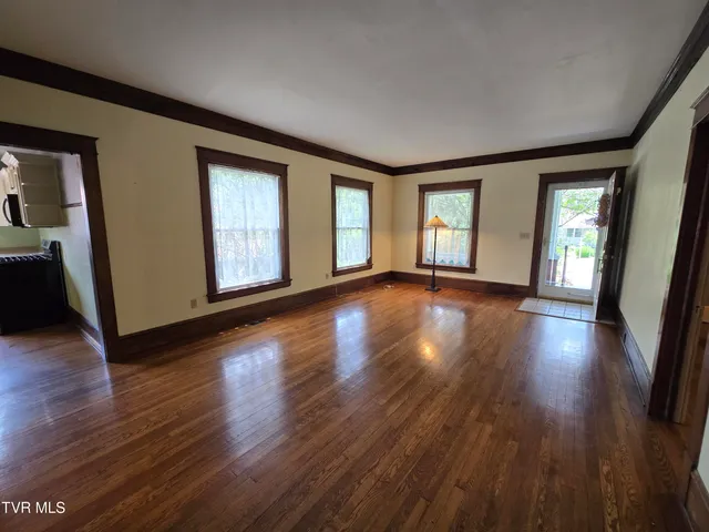 $334,500 | 113 West 2nd Street South, Big Stone Gap, VA 24219