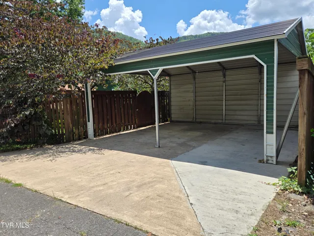 $334,500 | 113 West 2nd Street South, Big Stone Gap, VA 24219