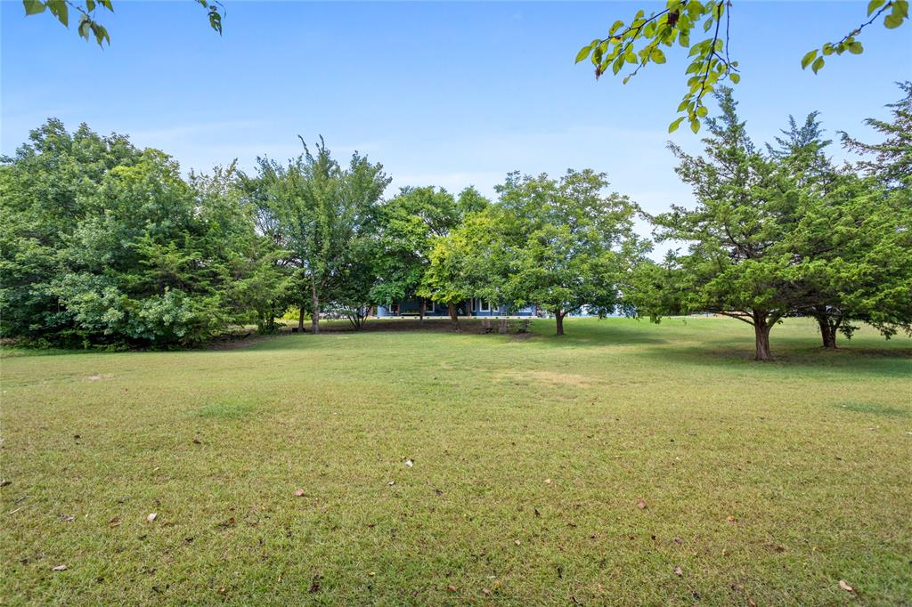 1088 Bub Hill Road Whitewright, TX 75491 - Photo 10 of 37 Gallery Image 10