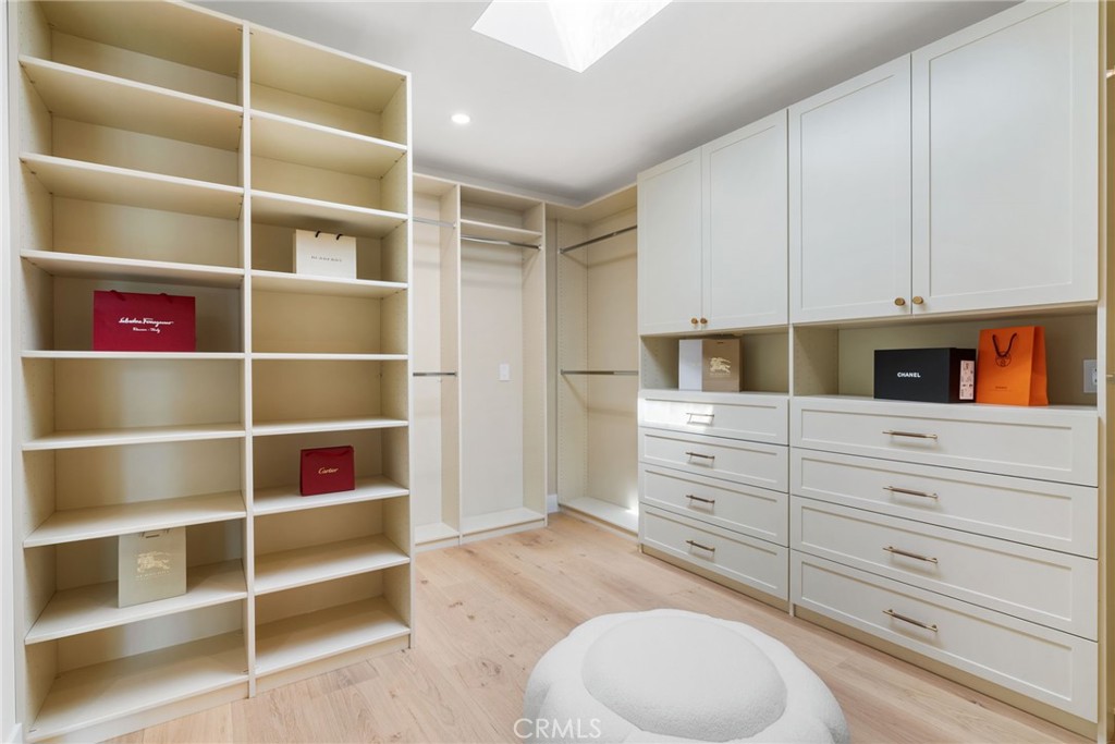 1206 Pembroke Lane Newport Beach, CA 92660 - Photo 31 of 49 a view of a walk in closet and window