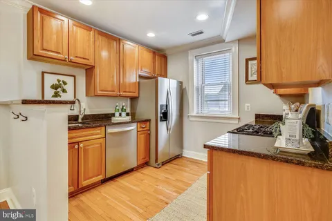 $649,000 | 150 Rhode Island Avenue Northwest, Unit 303, Washington, DC 20001