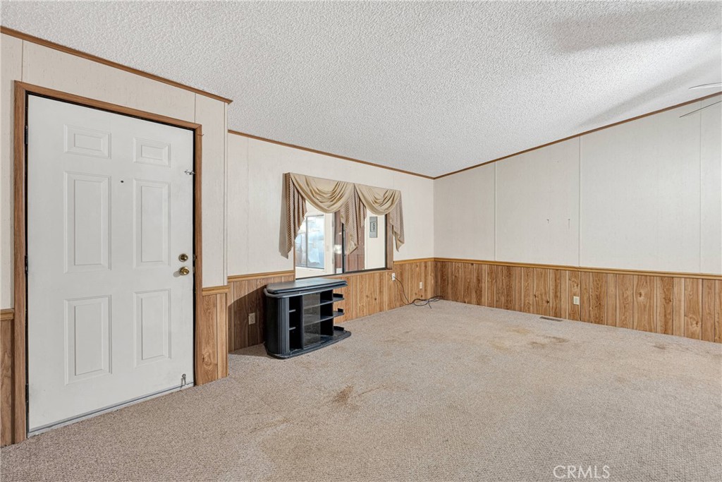 33445 Newberry Road Newberry Springs, CA 92365 - Photo 16 of 57
