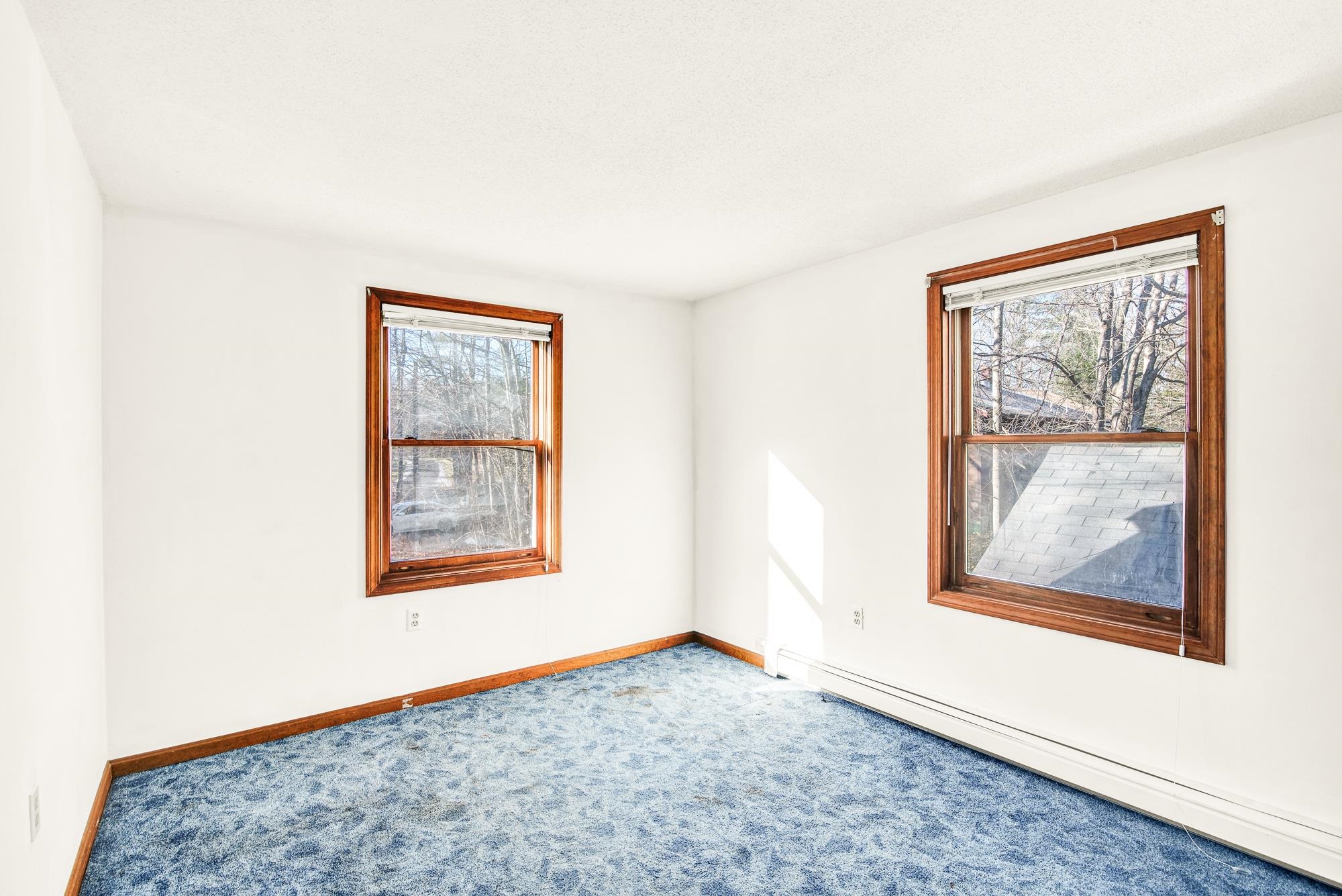 982 Salmon Falls Road Rochester, NH 03868 - Photo 11 of 33