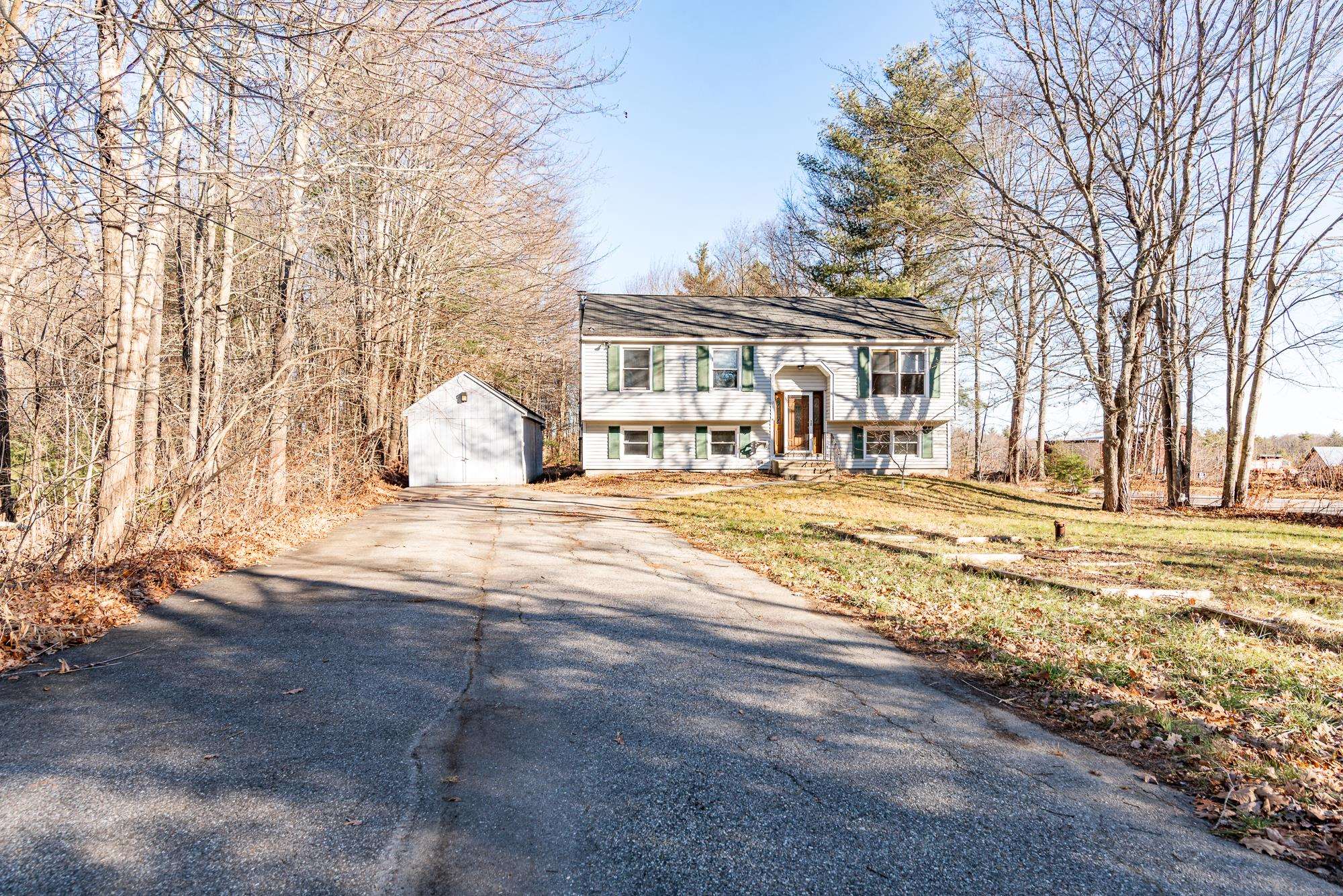 982 Salmon Falls Road Rochester, NH 03868 - Photo 2 of 33