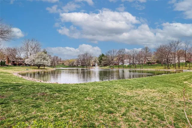 $379,900 | 3608 Northwest Blue Jacket Drive, Lee's Summit, MO 64064