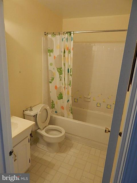 8084 Powderbrook Lane Springfield, VA 22153 - Photo 17 of 28 Bath
