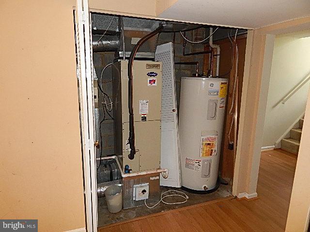 8084 Powderbrook Lane Springfield, VA 22153 - Photo 26 of 28 Interior (General)