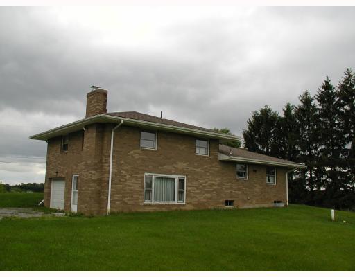 211 Hinchberger Road Butler, PA 16002 - Photo 2 of 5 Exterior Back.