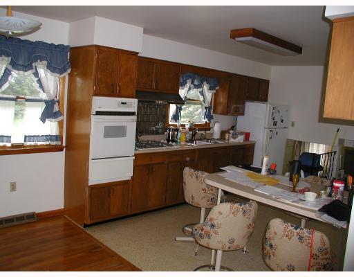 211 Hinchberger Road Butler, PA 16002 - Photo 3 of 5 Kitchen.