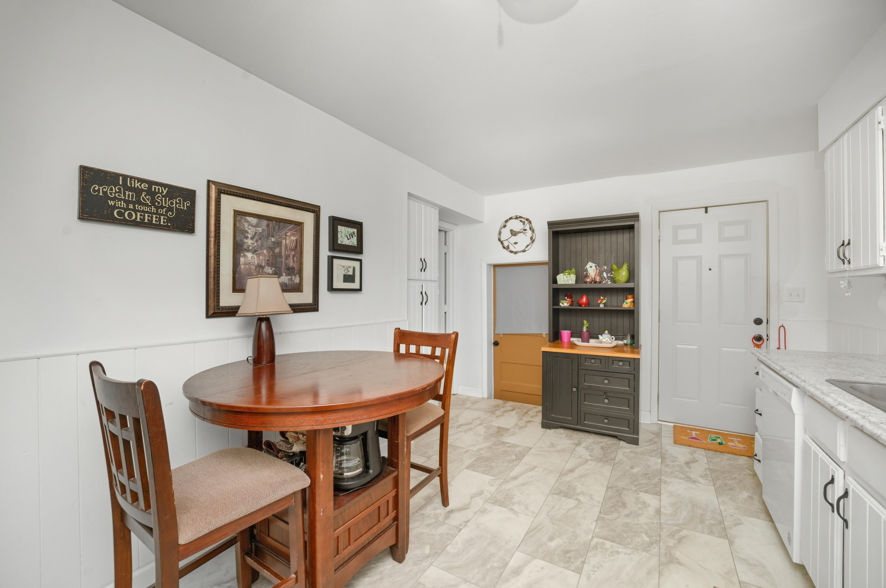 3426 Ash Street Kalamazoo, MI 49001 - Photo 12 of 24 DSC09848