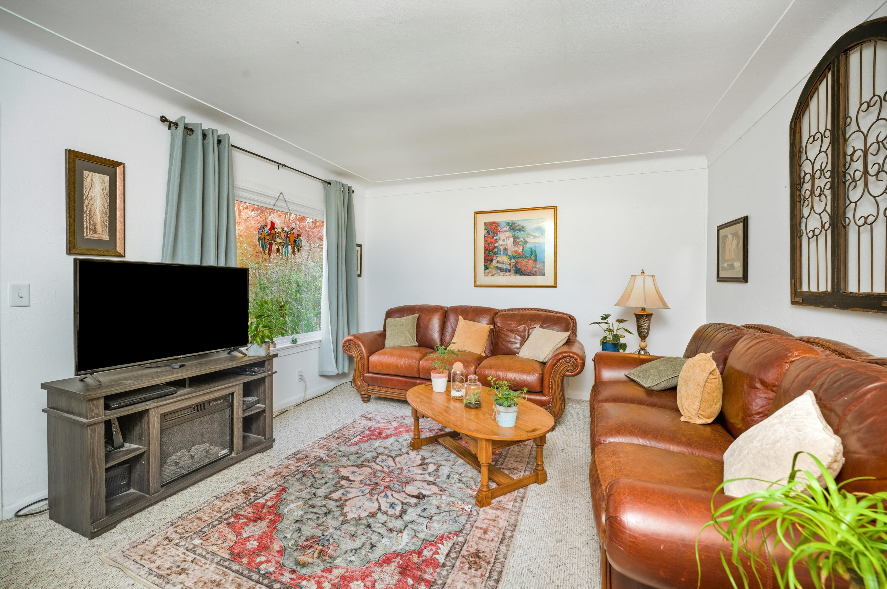 3426 Ash Street Kalamazoo, MI 49001 - Photo 3 of 24 DSC09862