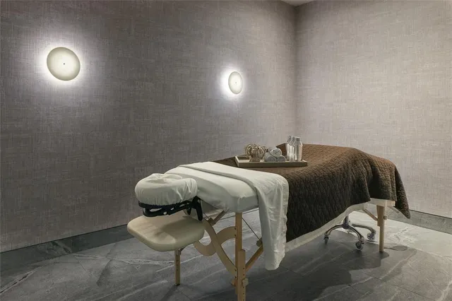 $3,400,000 | 1747 Leonard Street, Unit 403, Dallas, TX 75201