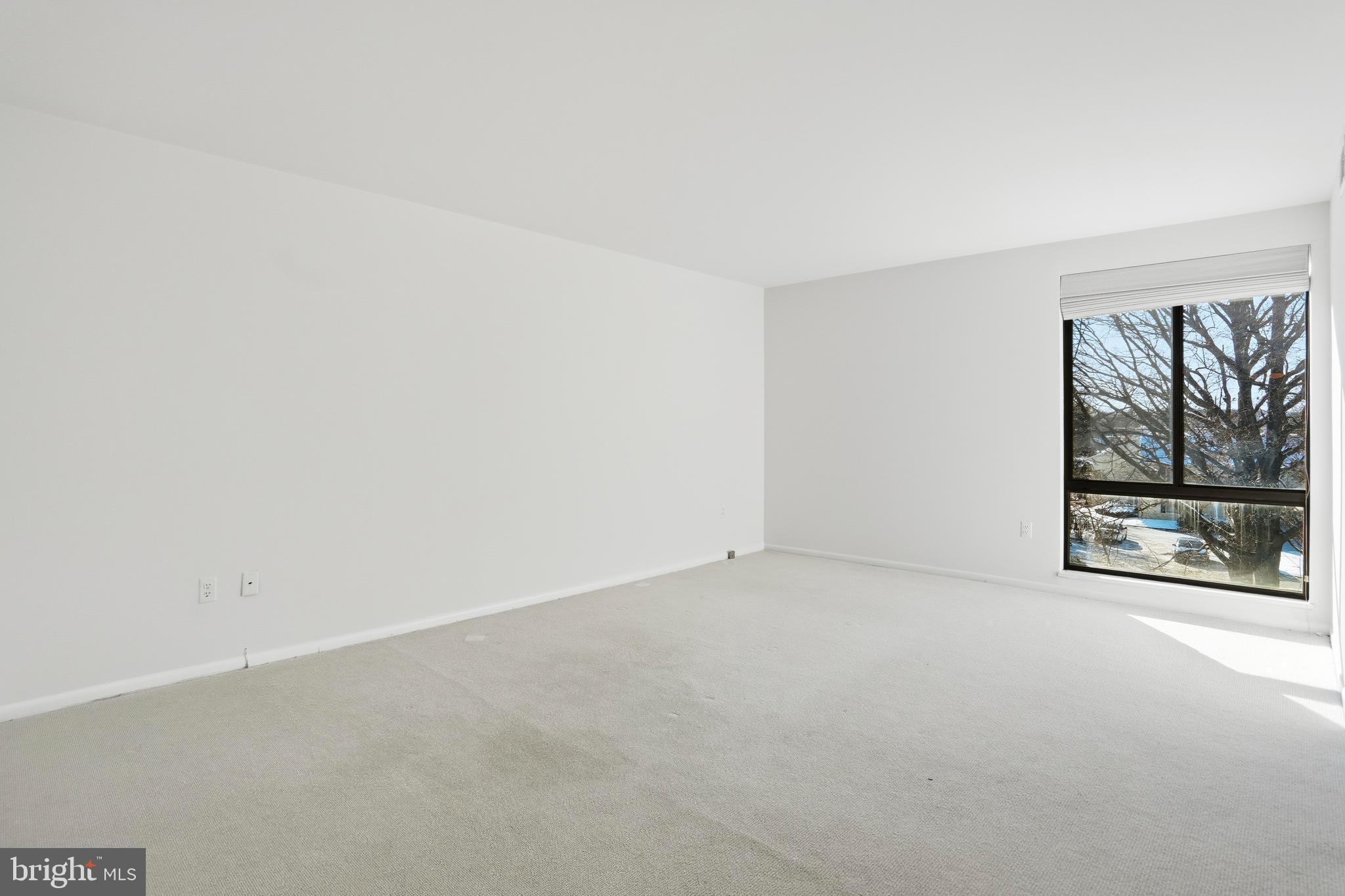 7 Slade Avenue, Unit 414 Baltimore, MD 21208 - Photo 16 of 40 Bright and Airy Bedroom