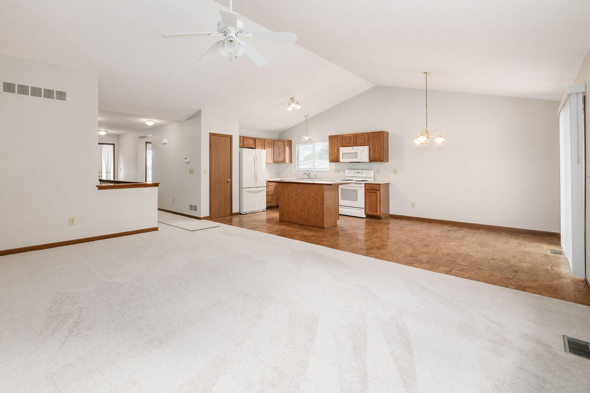 6156 Radekin Road Columbus, OH 43232 - Photo 4 of 41 030_ Rd Columbus OH 43232 USA