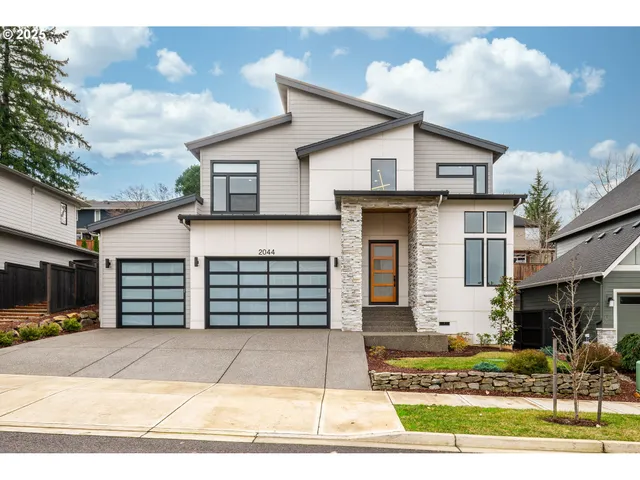 $1,450,000 | 2044 Northwest 33rd Way, Camas, WA 98607