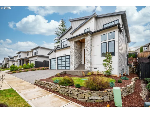$1,450,000 | 2044 Northwest 33rd Way, Camas, WA 98607