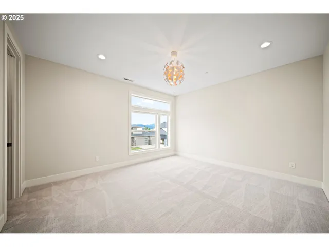 $1,450,000 | 2044 Northwest 33rd Way, Camas, WA 98607