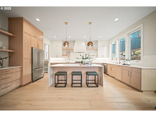 $1,450,000 | 2044 Northwest 33rd Way, Camas, WA 98607