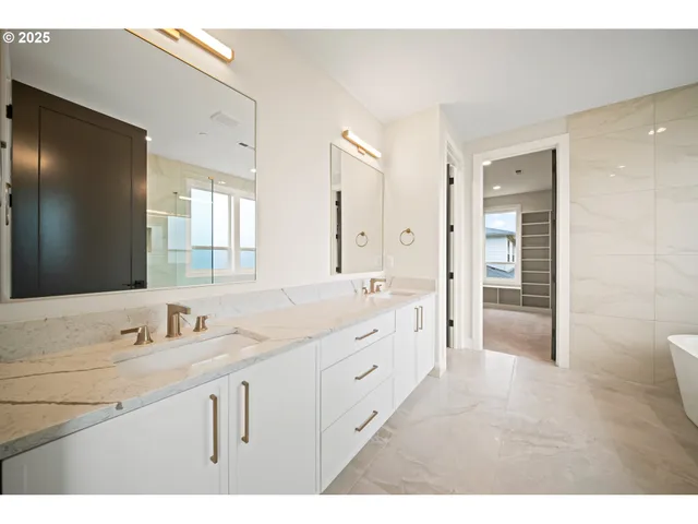 $1,450,000 | 2044 Northwest 33rd Way, Camas, WA 98607