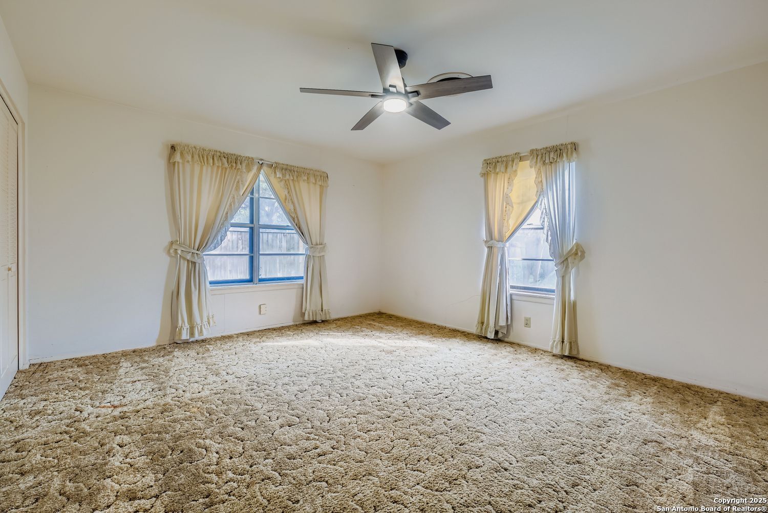 742 Winfield Circle Windcrest, TX 78239 - Photo 13 of 17