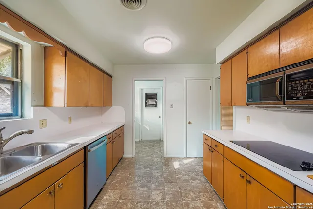 $290,000 | 742 Winfield Circle, Windcrest, TX 78239