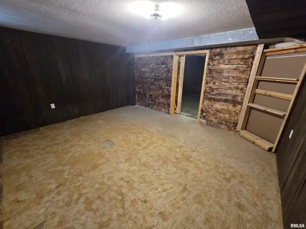 $159,900 | 5518 East Captain Road, Chillicothe, IL 61523