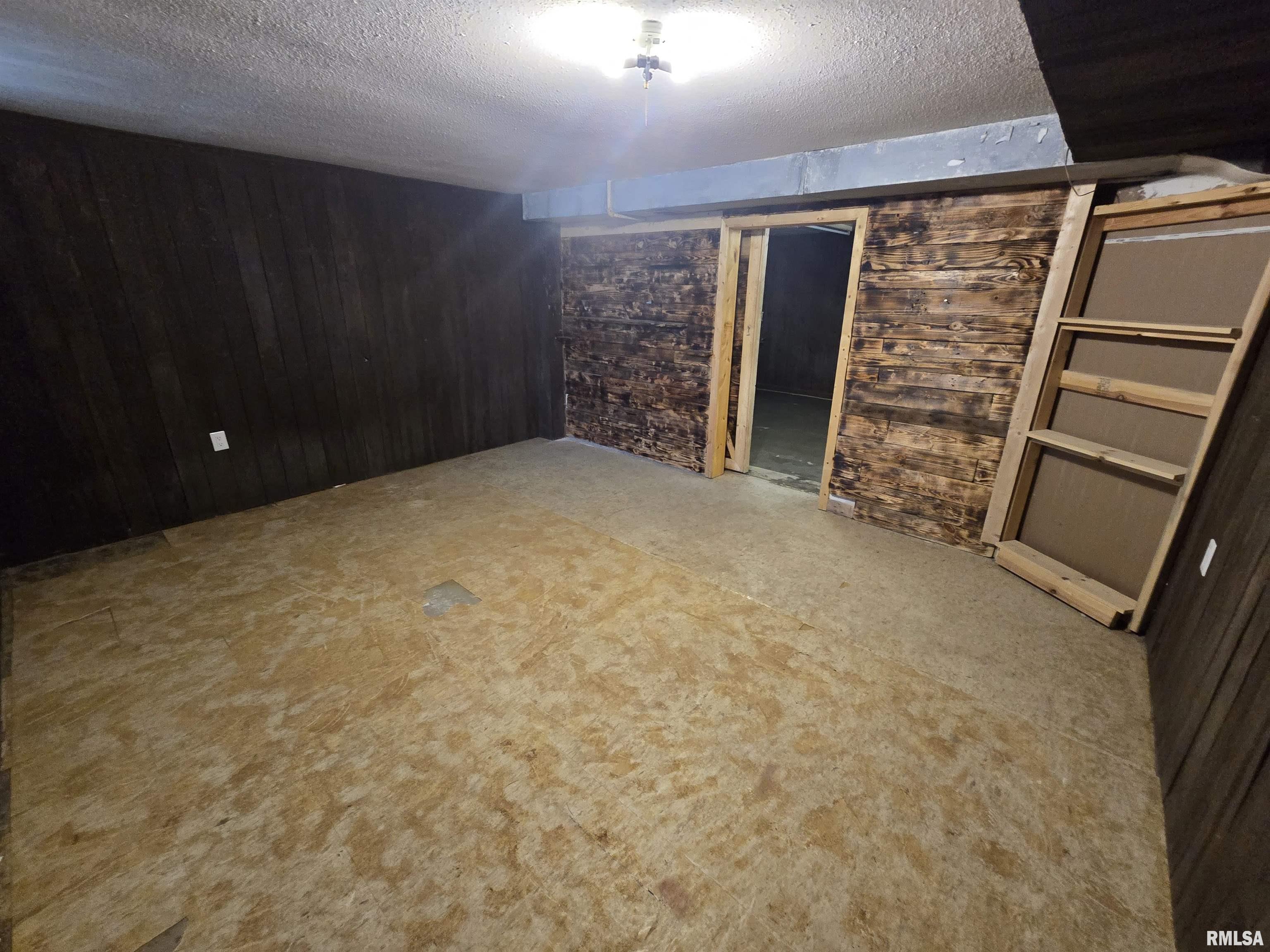 5518 East Captain Road Chillicothe, IL 61523 - Photo 12 of 15