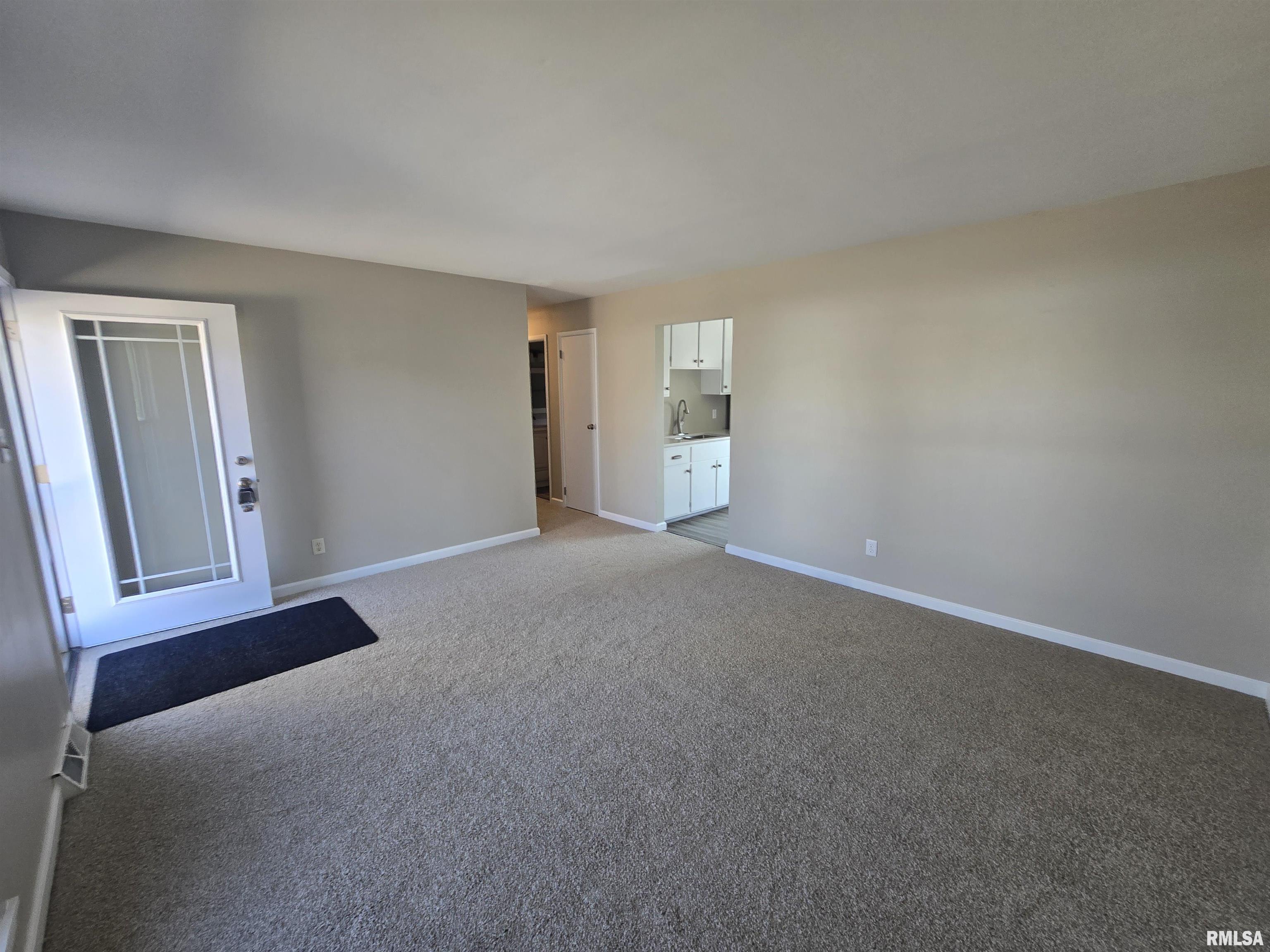 5518 East Captain Road Chillicothe, IL 61523 - Photo 2 of 15