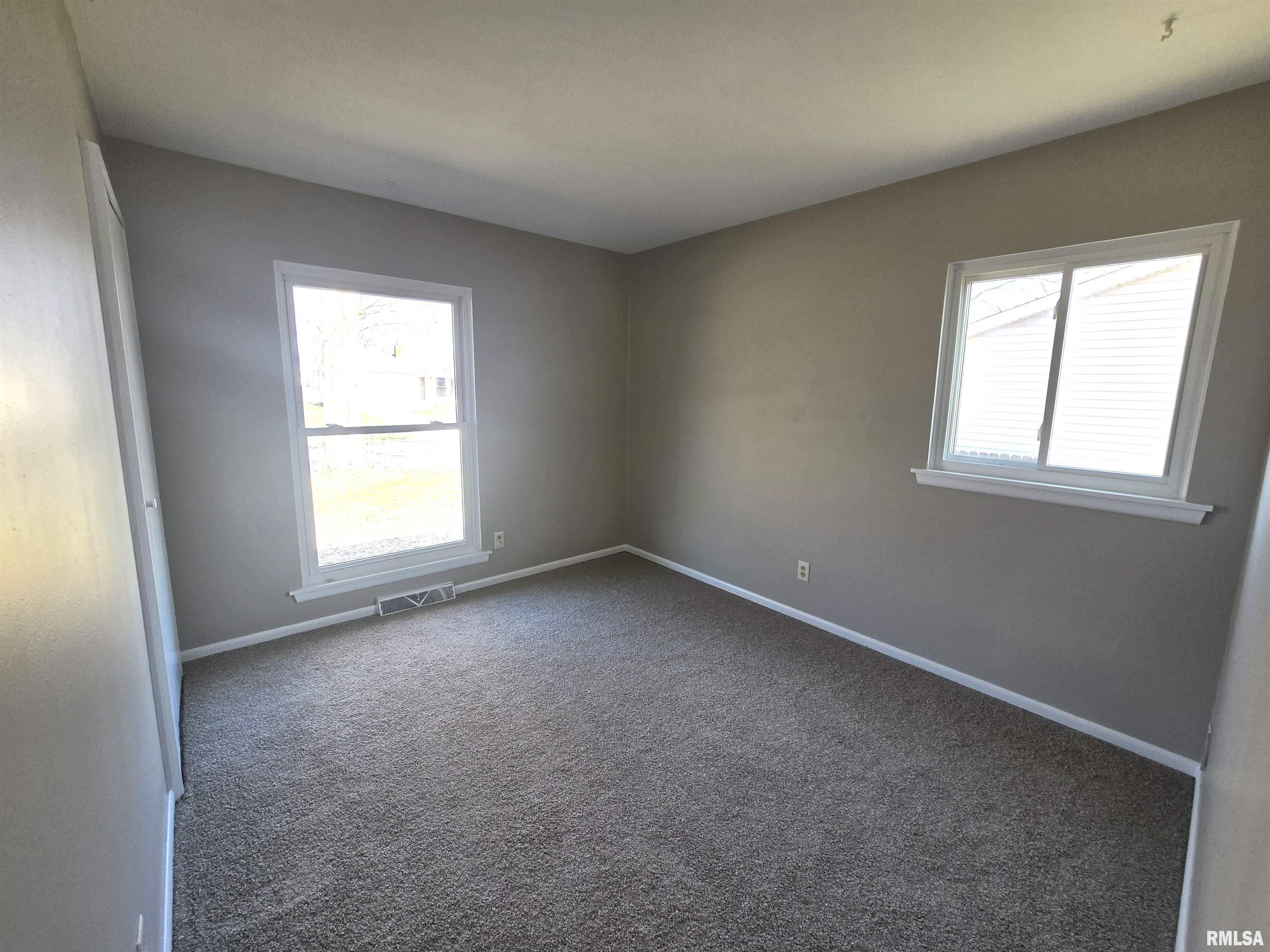 5518 East Captain Road Chillicothe, IL 61523 - Photo 10 of 15