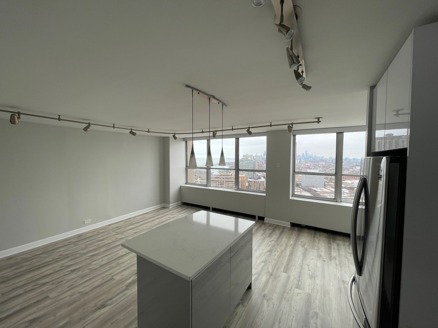 655 West Irving Park Road, Unit 3313 Chicago, IL 60613 - Photo 6 of 26