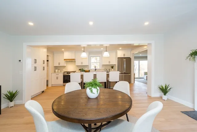 $1,199,000 | 18 University Drive, Natick, MA 01760