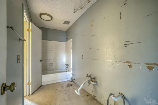 $85,000 | 8101 Tippin Avenue, Unit D, Pensacola, FL 32514