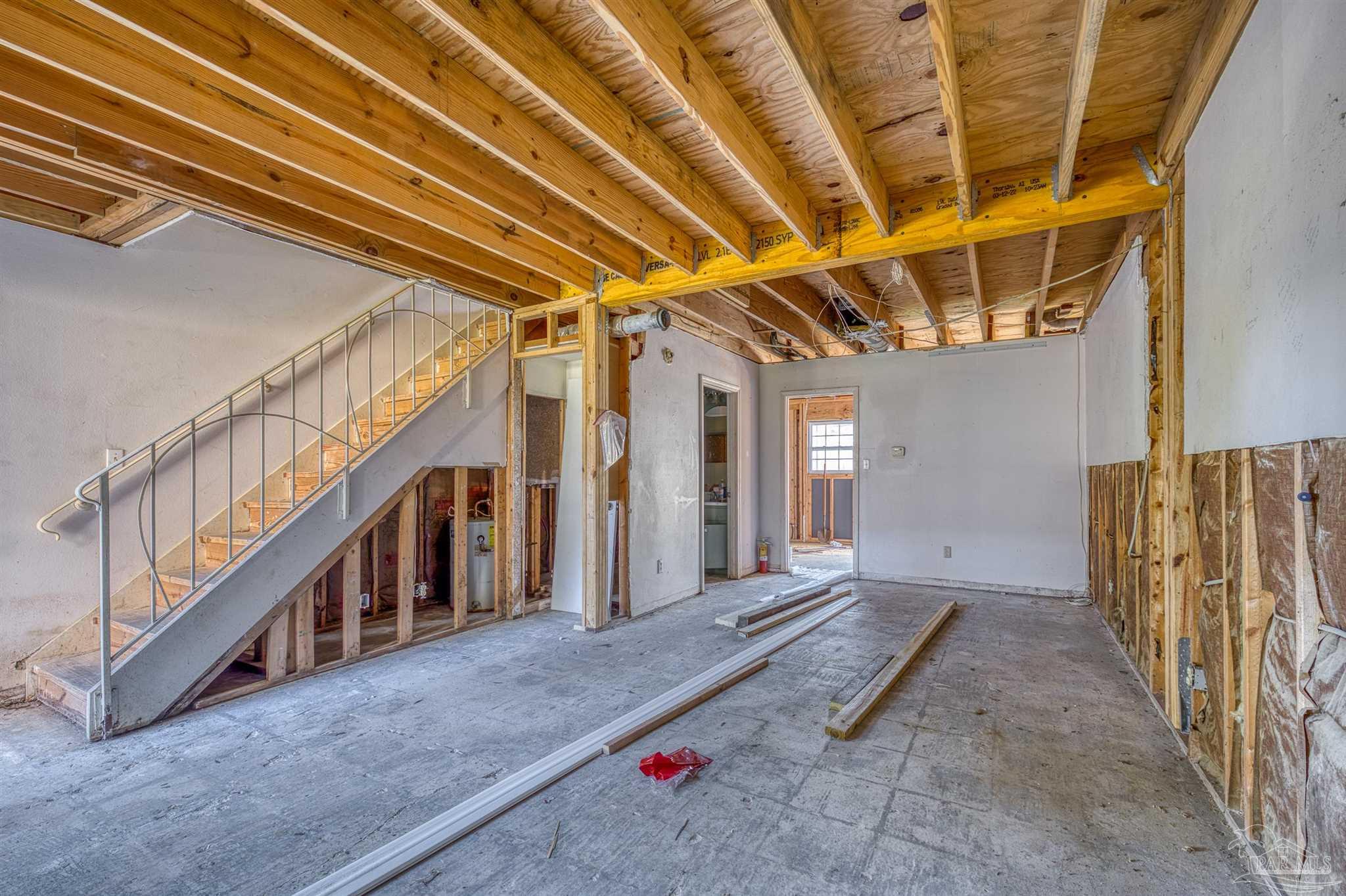 8101 Tippin Avenue, Unit D Pensacola, FL 32514 - Photo 6 of 18 a view of an entryway