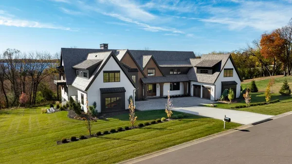 $8,250,000 | 1105 Tanager Hill, Wayzata, MN 55391