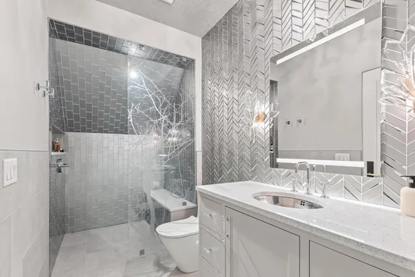 $8,250,000 | 1105 Tanager Hill, Wayzata, MN 55391