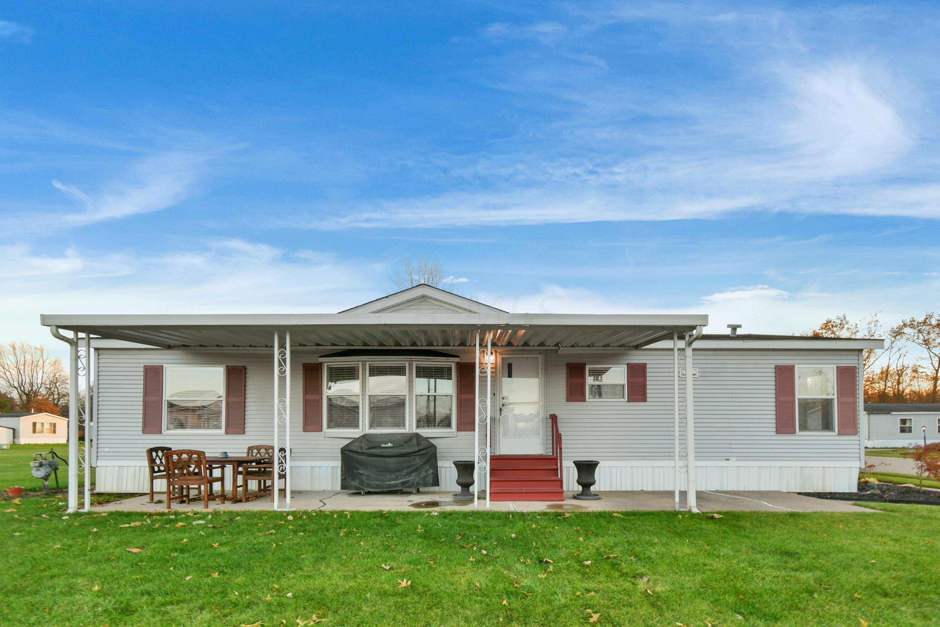 206 Rona Boulevard Pataskala, OH 43062 - Photo 2 of 28 DSC_3126