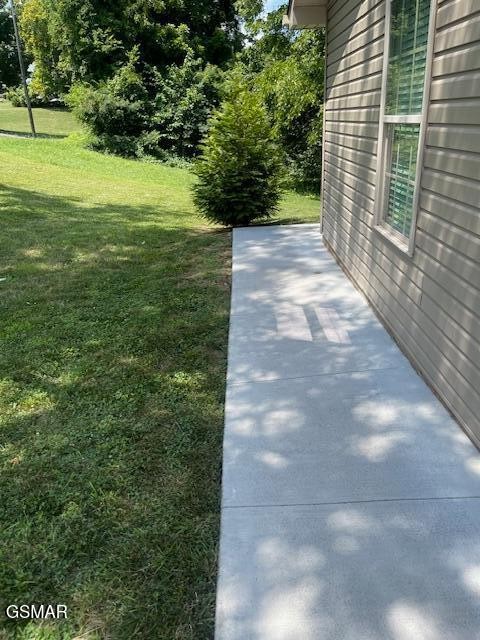 508 Crofford Street Sevierville, TN 37862 - Photo 2 of 33
