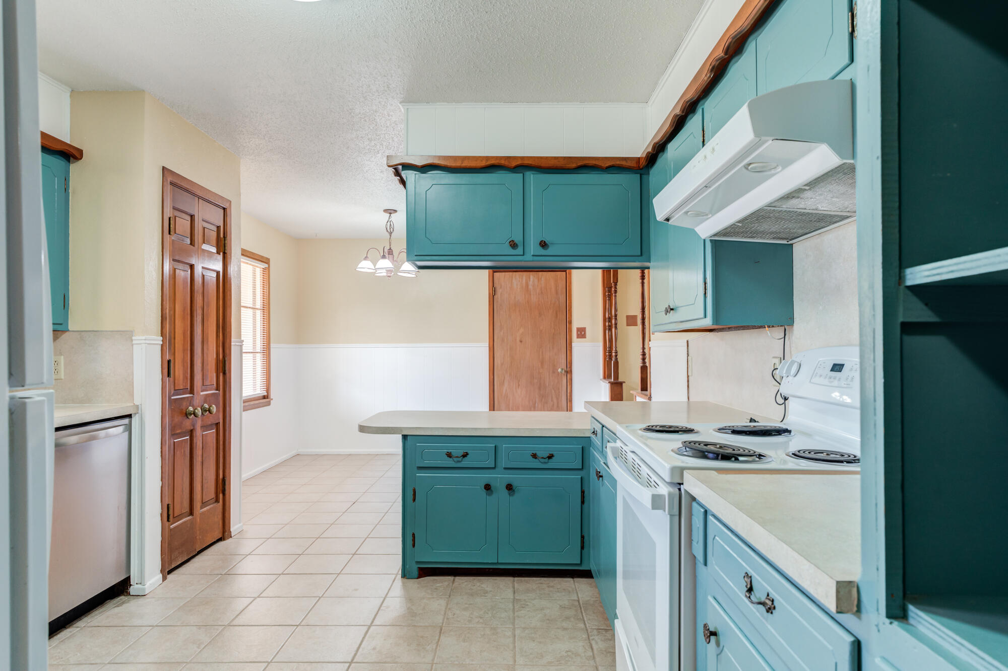 4816 8th Street Lubbock, TX 79416 - Photo 3 of 46 4816-8th-St_Lubbock-TX_13_Kitchen