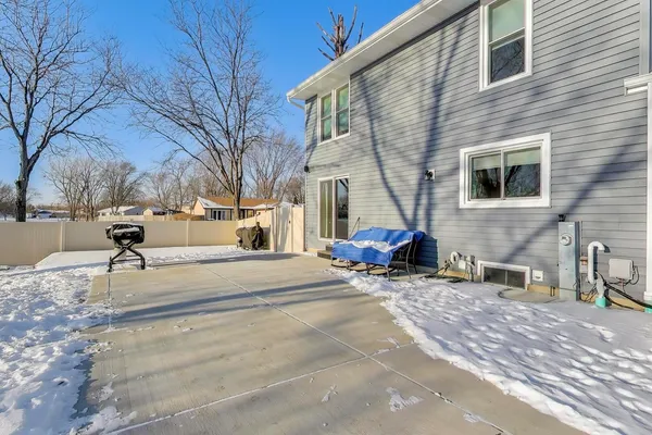 $380,000 | 20116 South Greenfield Lane, Frankfort, IL 60423