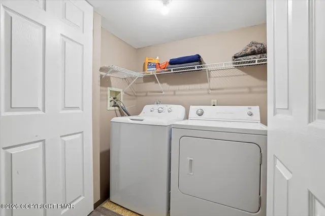 $329,000 | 3 Middle Village Way, Tannersville, PA 18372