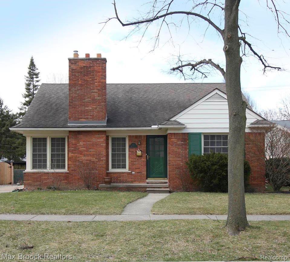 80 Maplefield Road Pleasant Ridge, MI 48069 - Photo 1 of 28 Maplefield 80 AA Primary.jpg