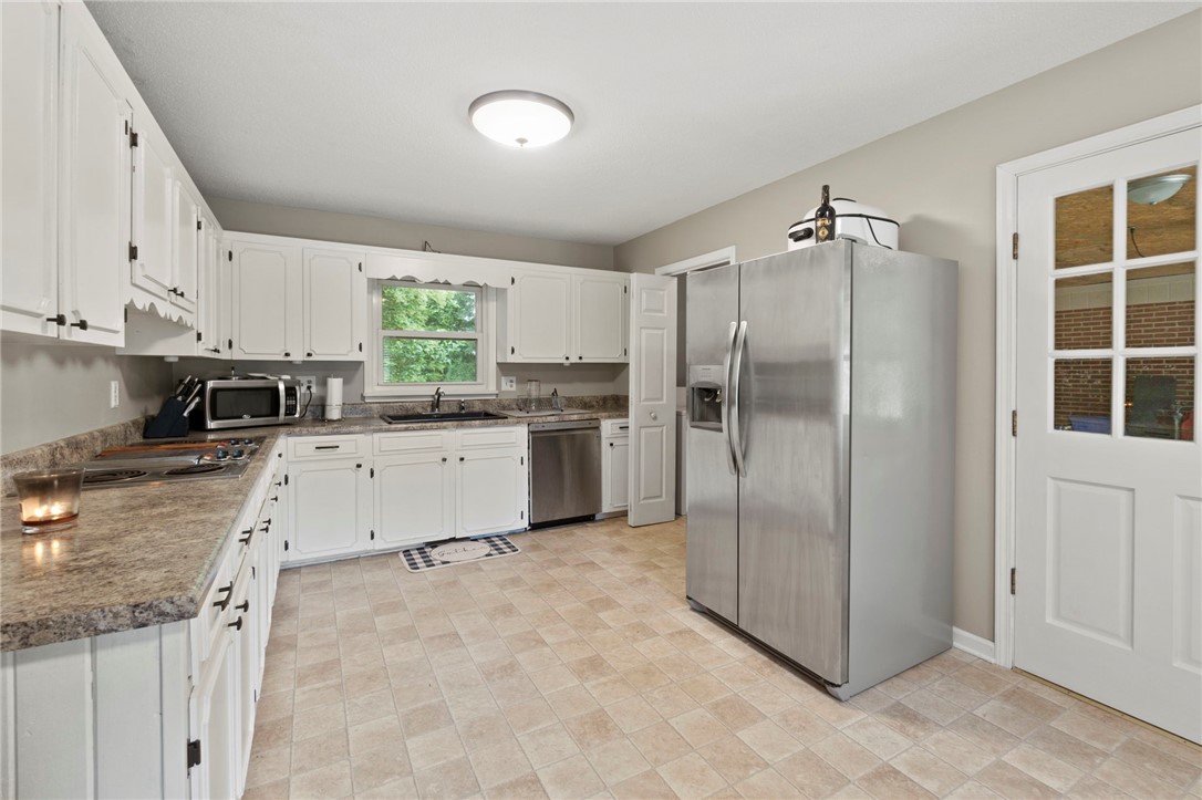 302 Pine Bark Road Anderson, SC 29625 - Photo 10 of 26 Gallery Image 10