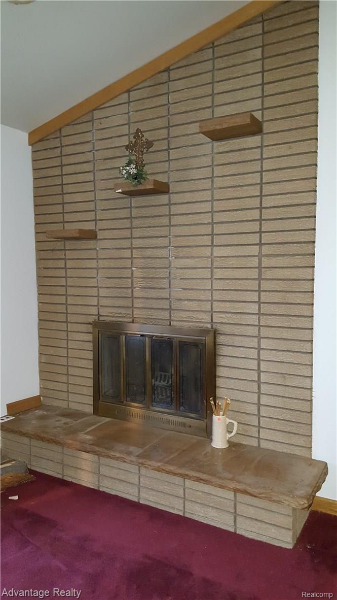 24590 Chapman Road Macomb, MI 48042 - Photo 6 of 6 7-FIREPLACE.jpg