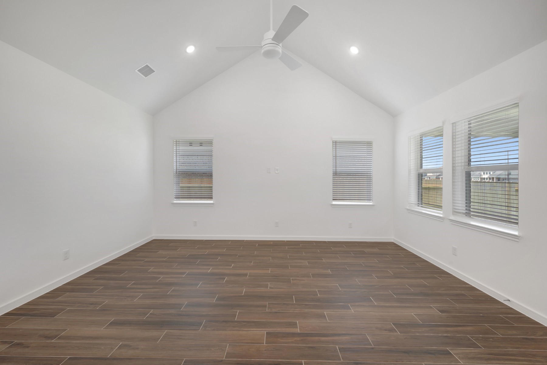 2939 Clapbread Lane Rosenberg, TX 77471 - Photo 11 of 49 Cozy great room (*Photo not of actual home and used for illustration purposes only.)