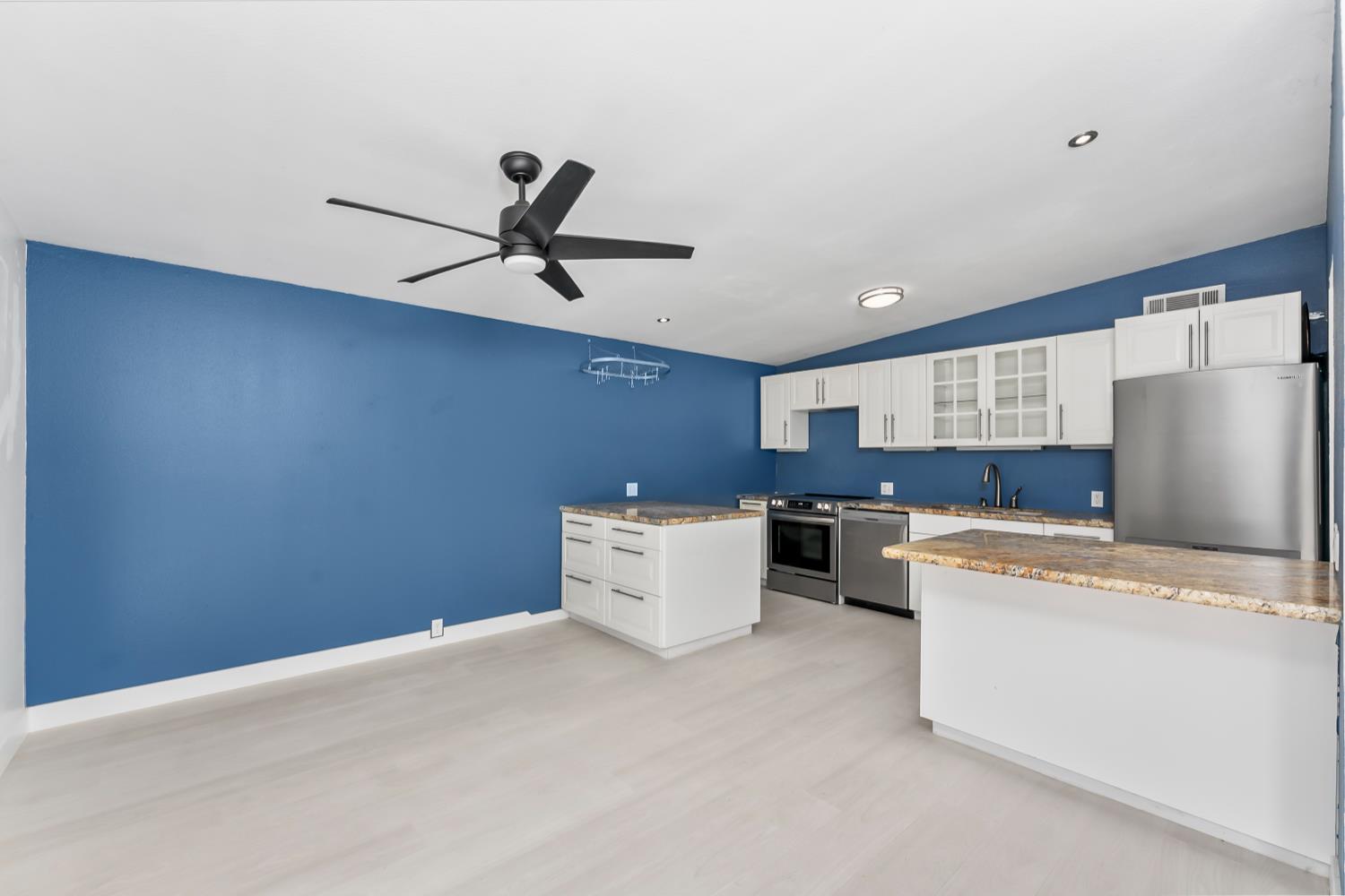 4532 Foster Way Carmichael, CA 95608 - Photo 35 of 65