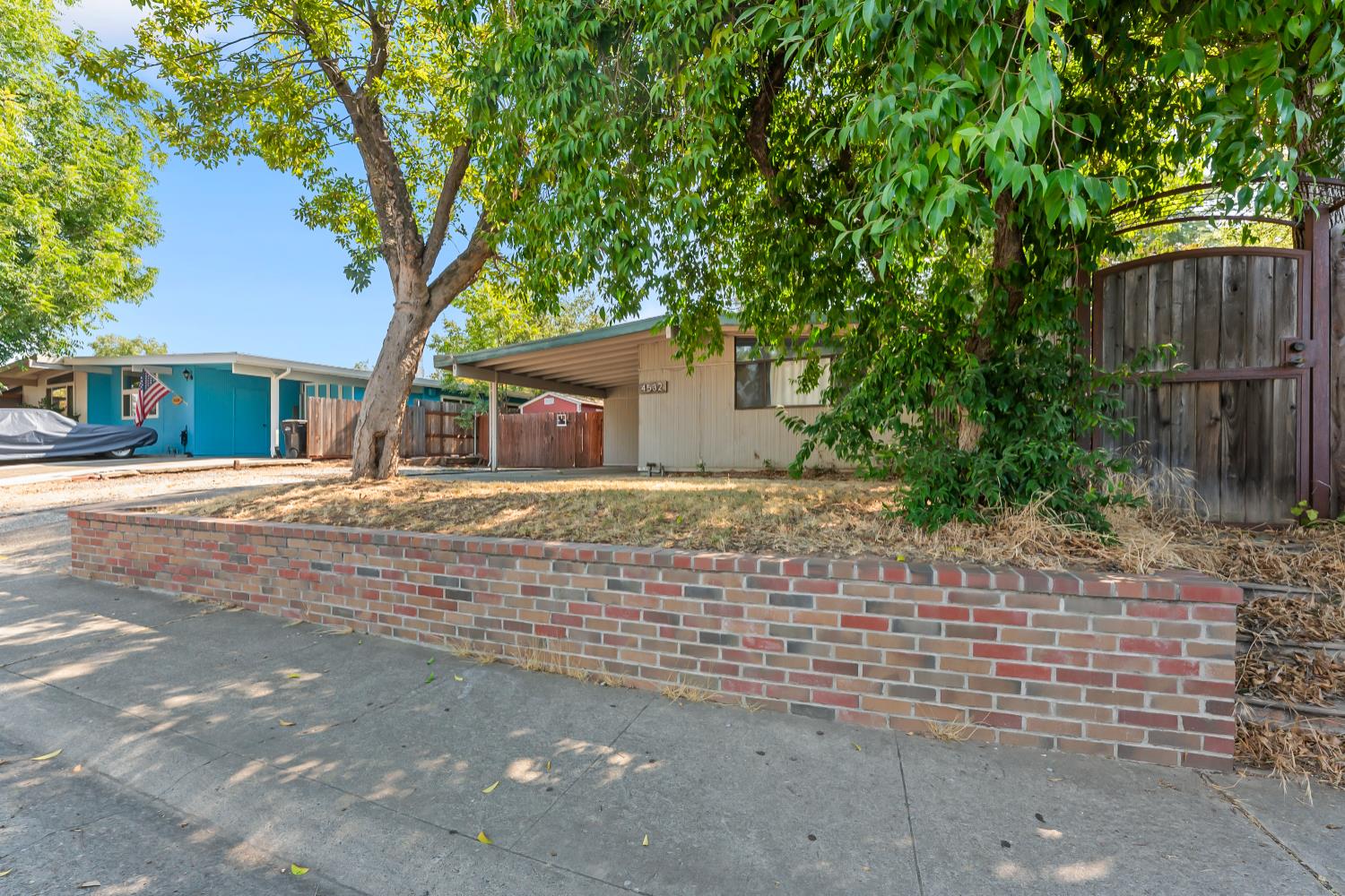 4532 Foster Way Carmichael, CA 95608 - Photo 5 of 65