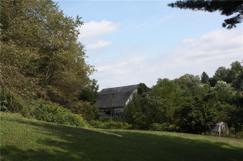 25 Moore Lane Cecil, PA 15321 - Photo 8 of 25 a view of a back yard