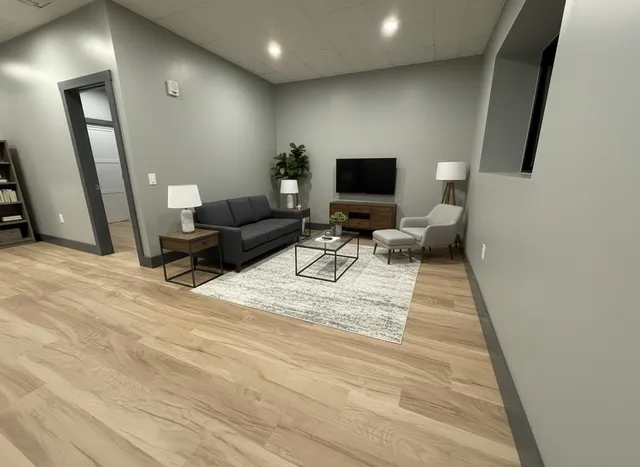 $1,500 | 180 Emerald Street, Unit 202 203 204 207 208 209, Keene, NH 03431