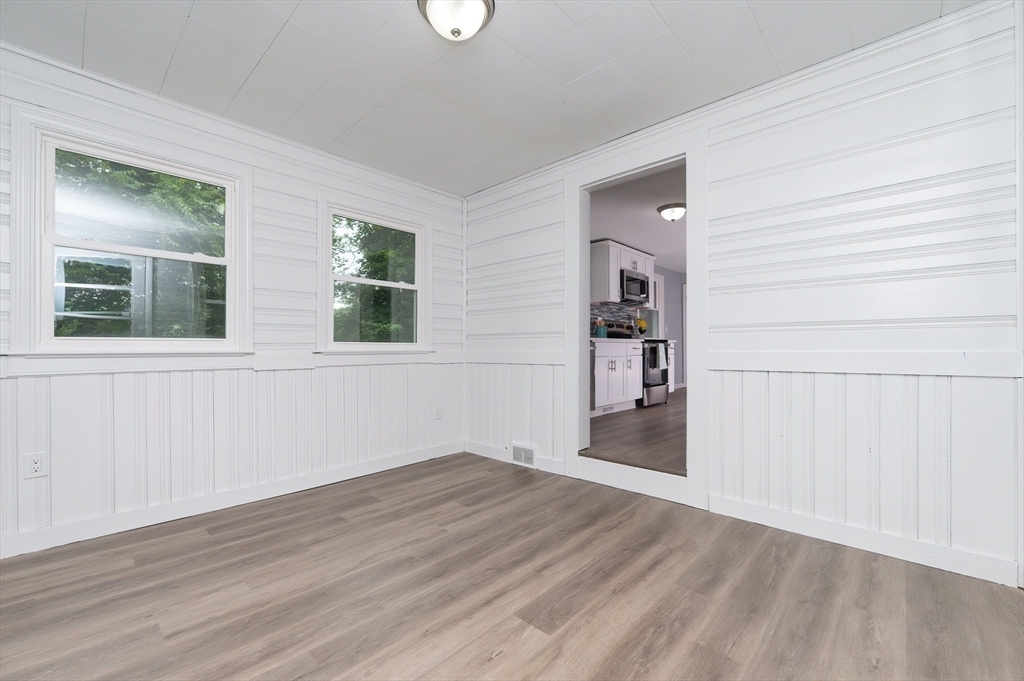 44 Sunset Drive Northborough, MA 01532 - Photo 6 of 35